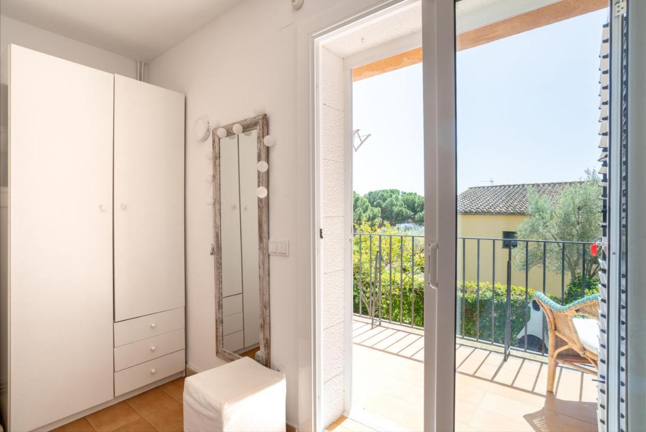 Bonita Casa Adosada Con Jardin Privado Y Piscina Comunitaria 卡莱利亚德帕拉弗鲁赫尔 外观 照片