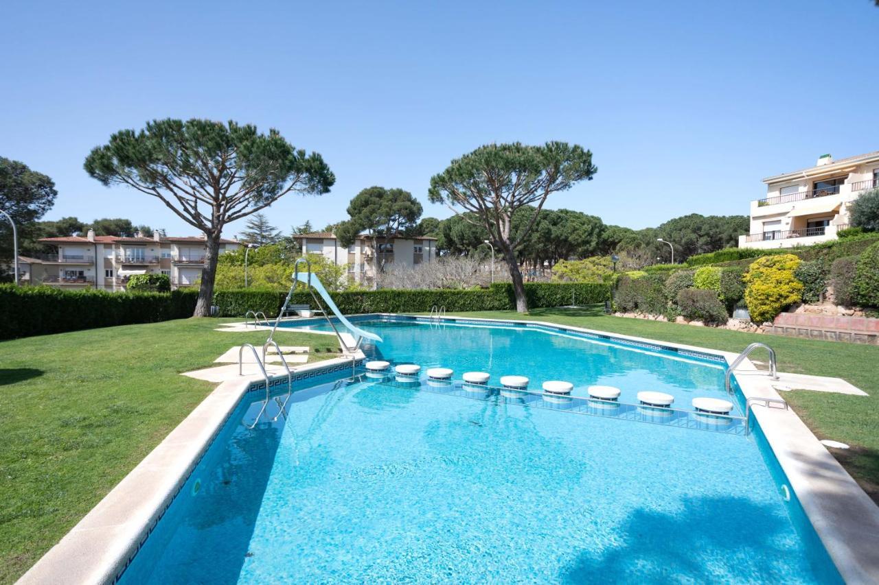 Bonita Casa Adosada Con Jardin Privado Y Piscina Comunitaria 卡莱利亚德帕拉弗鲁赫尔 外观 照片