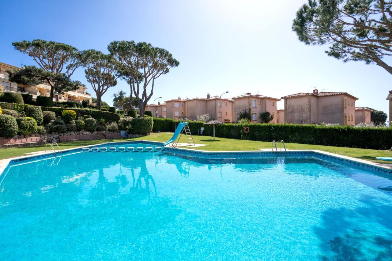 Bonita Casa Adosada Con Jardin Privado Y Piscina Comunitaria 卡莱利亚德帕拉弗鲁赫尔 外观 照片